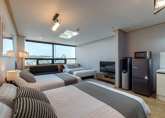 Willow House Hongdae