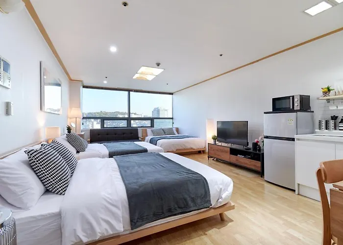 Willow House Hongdae