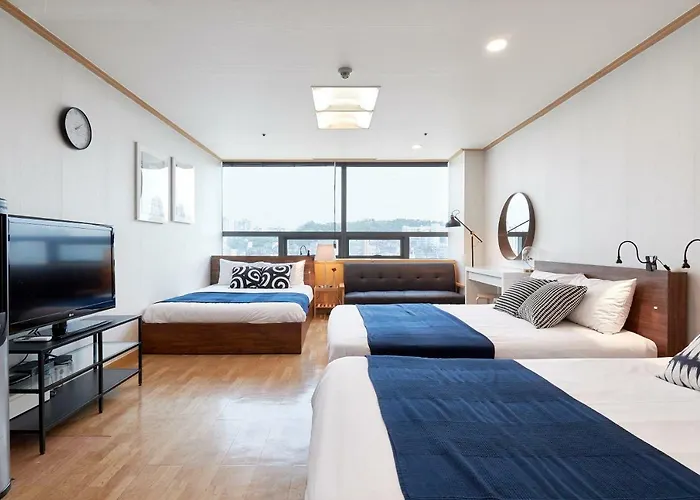 Willow House Hongdae *